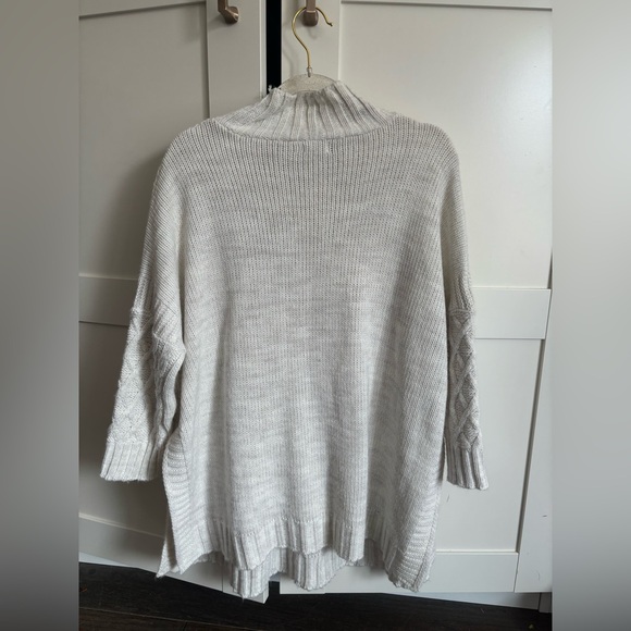 MERSEA Lisbon Lattice Traveler Sweater in Sea Salt White One Size - Picture 3 of 5